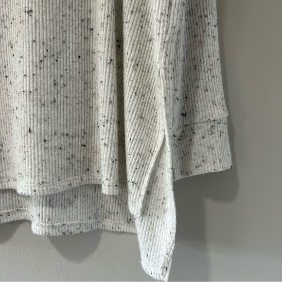 ✨3/$25✨ American Eagle | Soft & Sexy Long Sleeve Top - Picture 4 of 7